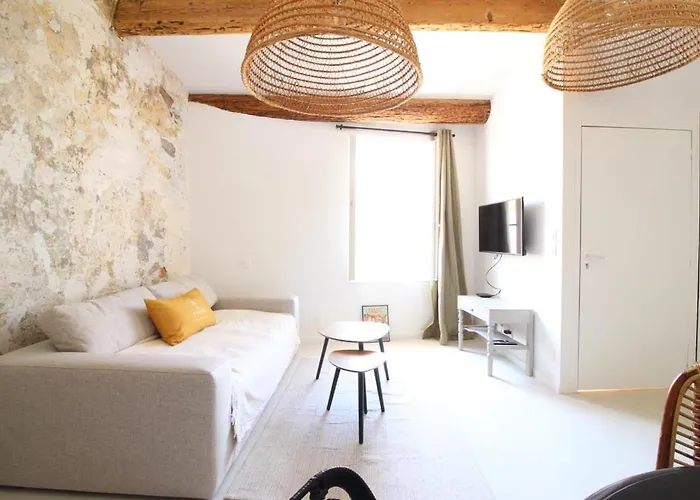 Eva - - Centre - Wifi * Cassis
