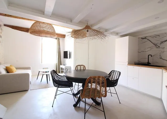 Eva - - Centre - Wifi Cassis
